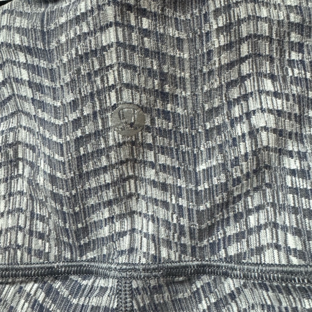 Lululemon High-Waist Gray Patterned Leggings - image 6